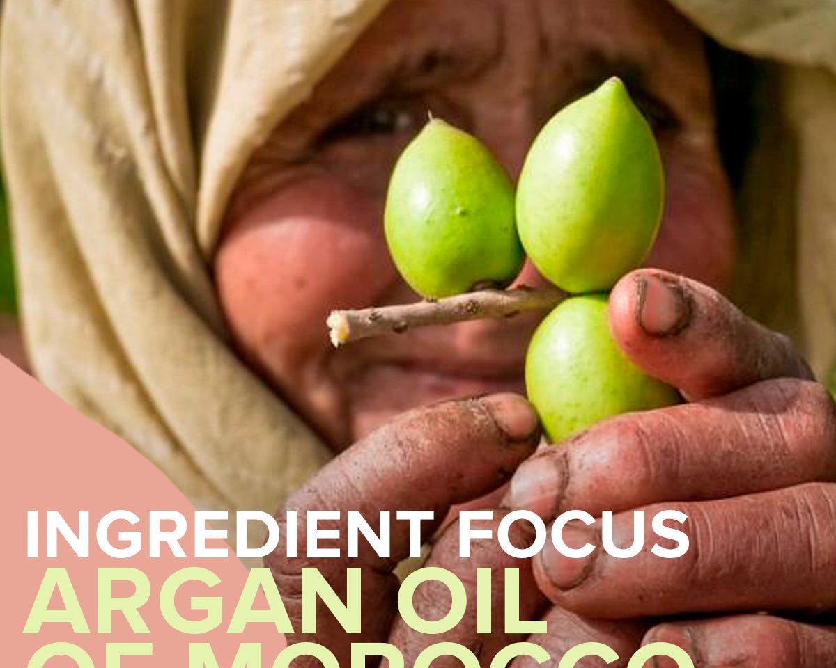 Pure argan oil was named “liquid gold” in an article featured in the New York Times. The oil is exceptionally abundant in Vitamins A and E, antioxidants, linoleic acid and omega-6 fatty acids that it’s no wonder it is one of the most revered beauty oils.
